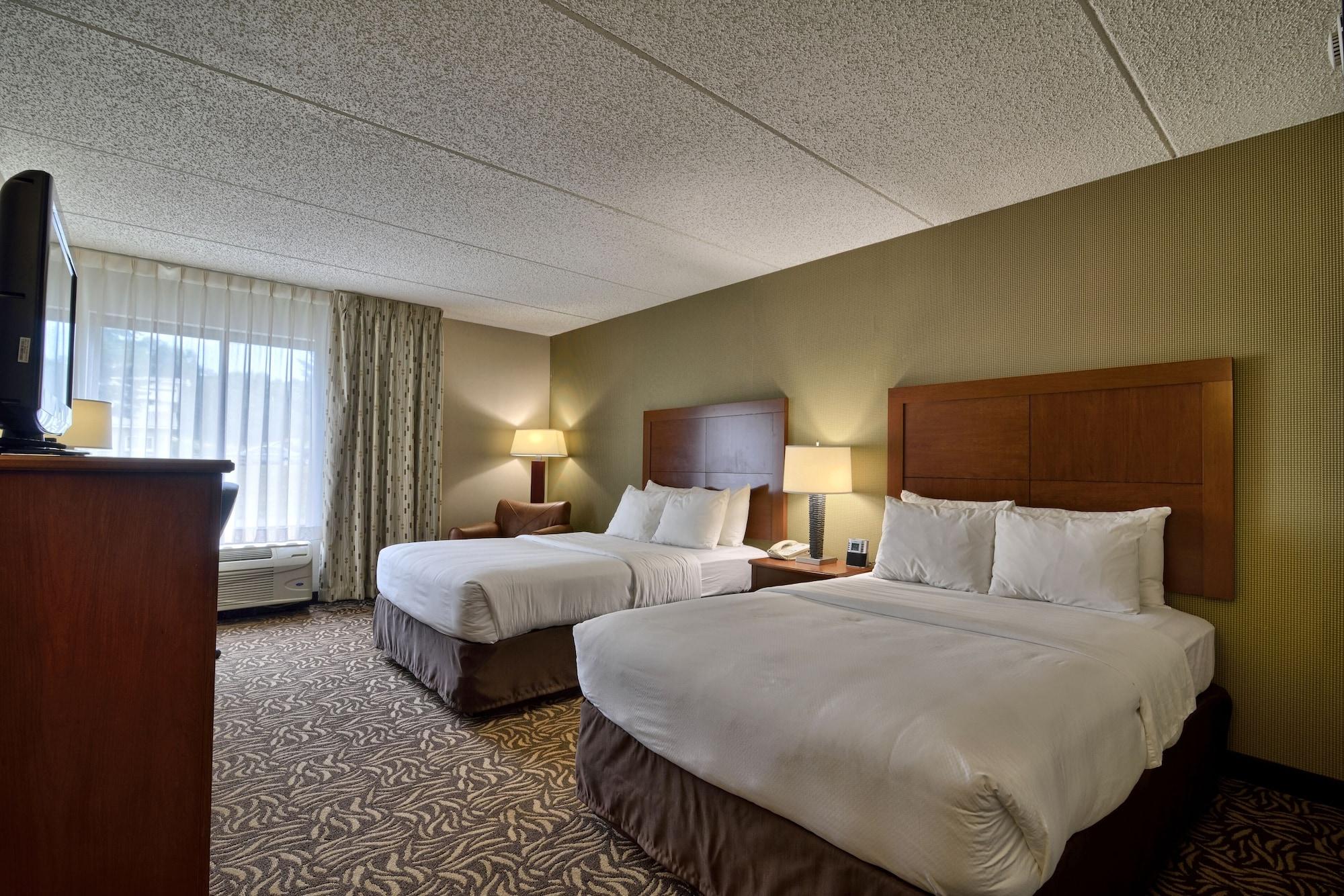 Clarion Inn & Suites - University Area Cortland Dış mekan fotoğraf