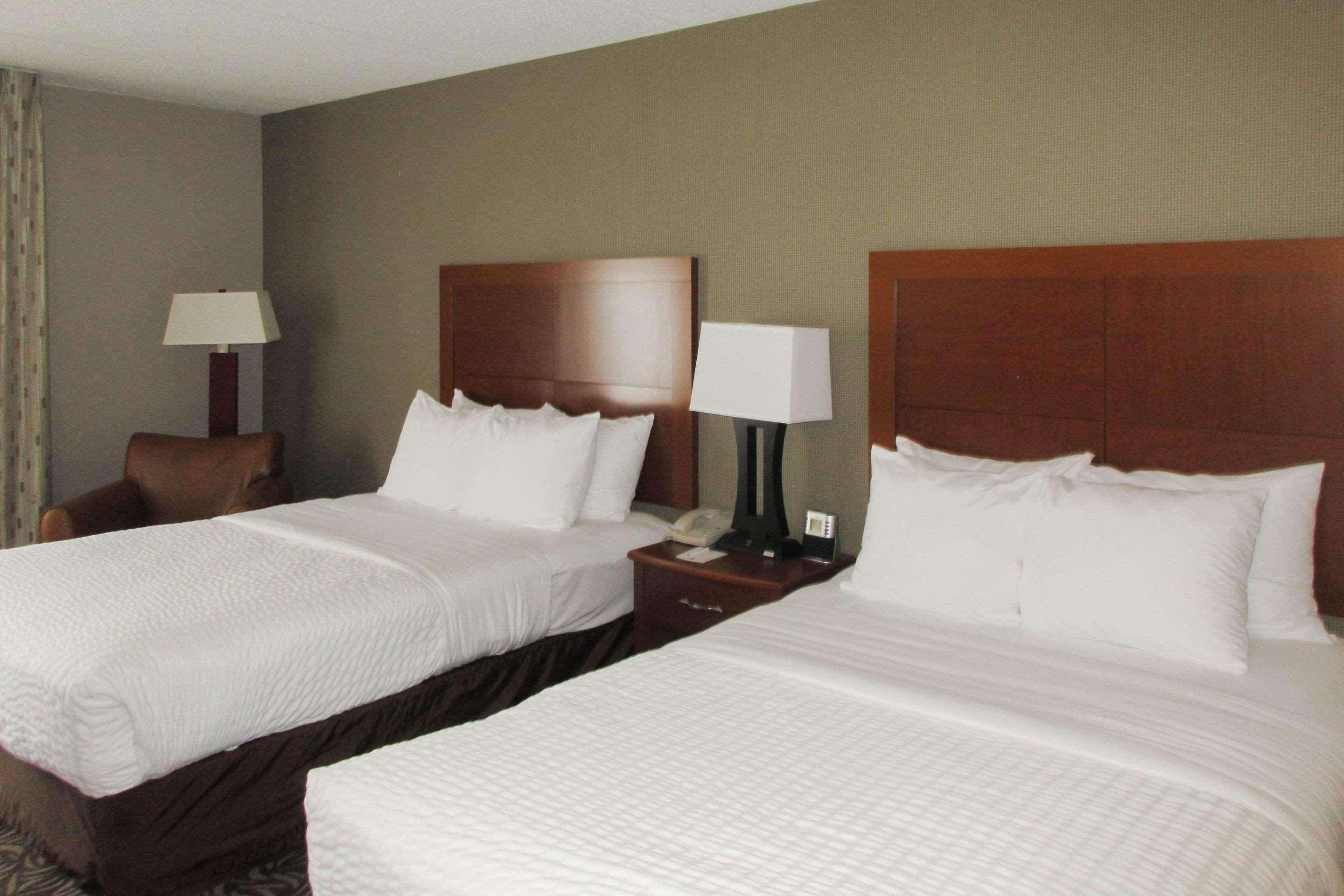 Clarion Inn & Suites - University Area Cortland Dış mekan fotoğraf