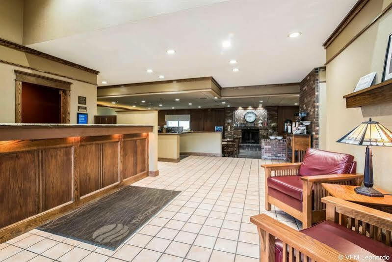 Clarion Inn & Suites - University Area Cortland Dış mekan fotoğraf